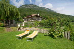 Haus St. Valentin Appiano Sulla Strada Del Vino